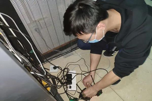 文明窗口月通信在行动CQ9电子(图12)