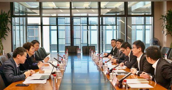 CQ9电子引领企业未来数字基础架构浪潮中国铁塔探索超大规模分布式算力(图3)