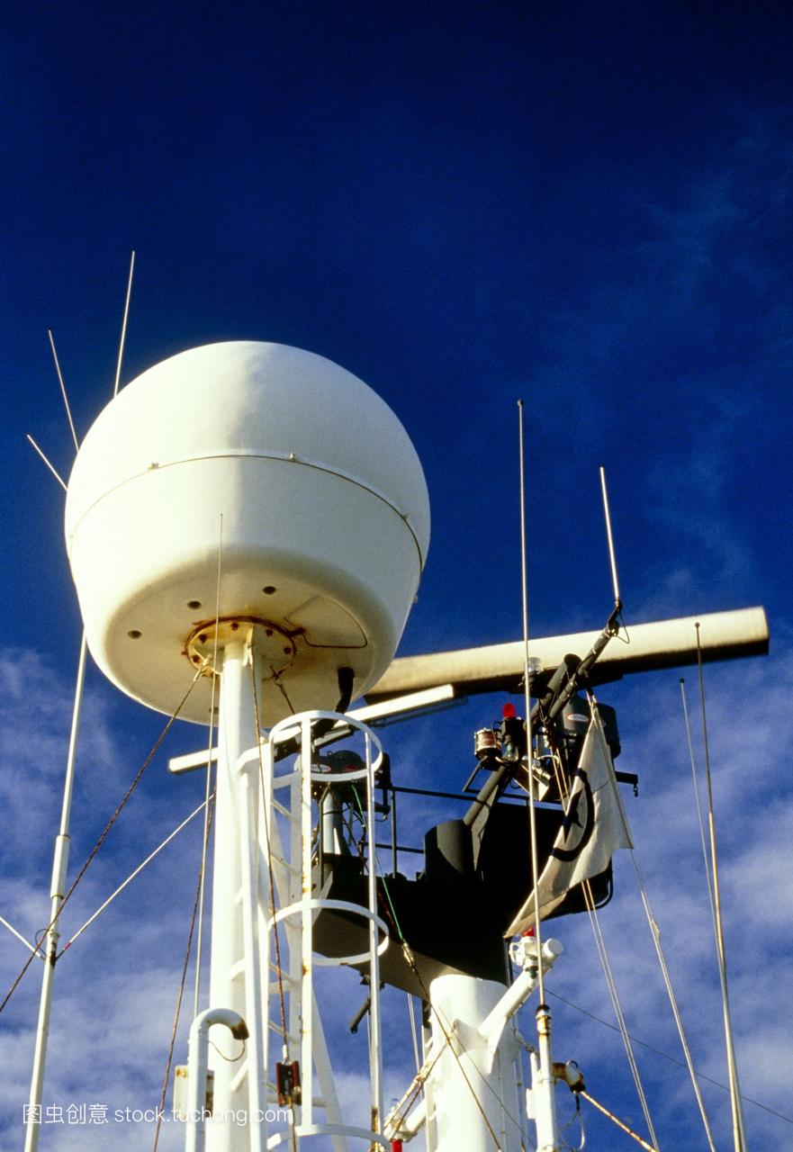 CQ9电子开评：三大指数小幅低开 通信设备板块跌幅居前(图1)