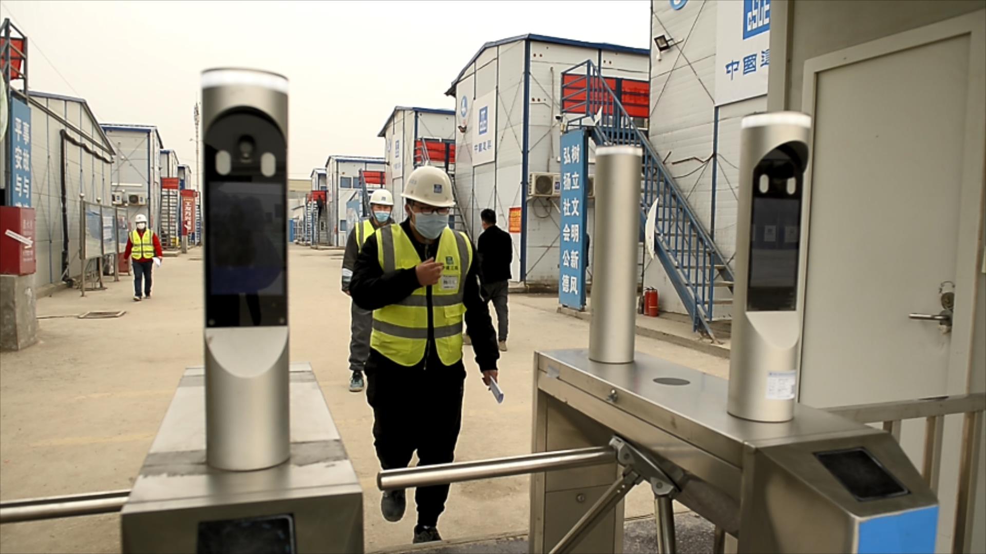 CQ9电子银河证券：建议关注网络基建升级+央企引领新空间的电信运营商、光模块龙头、量子通信龙头、物联网及前沿应用等(图1)