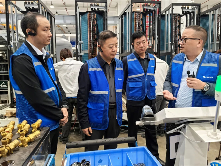 张龙带队赴外开展招CQ9电子商引资考察活动(图5)