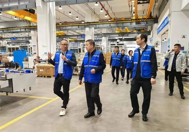 张龙带队赴外开展招CQ9电子商引资考察活动(图4)