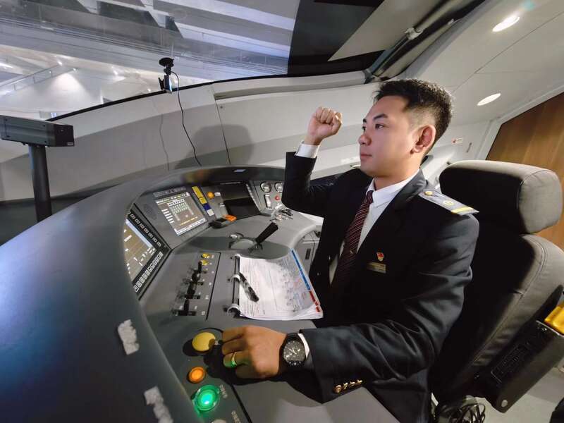 CQ9电子一群00后参与打通“江浙沪第一天路”(图5)