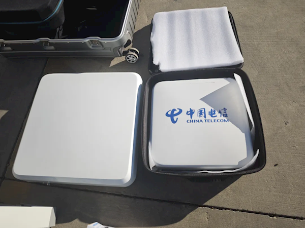 CQ9电子中国电信200部天通卫星终端奔赴西藏灾区：含华为Mate手机(图3)