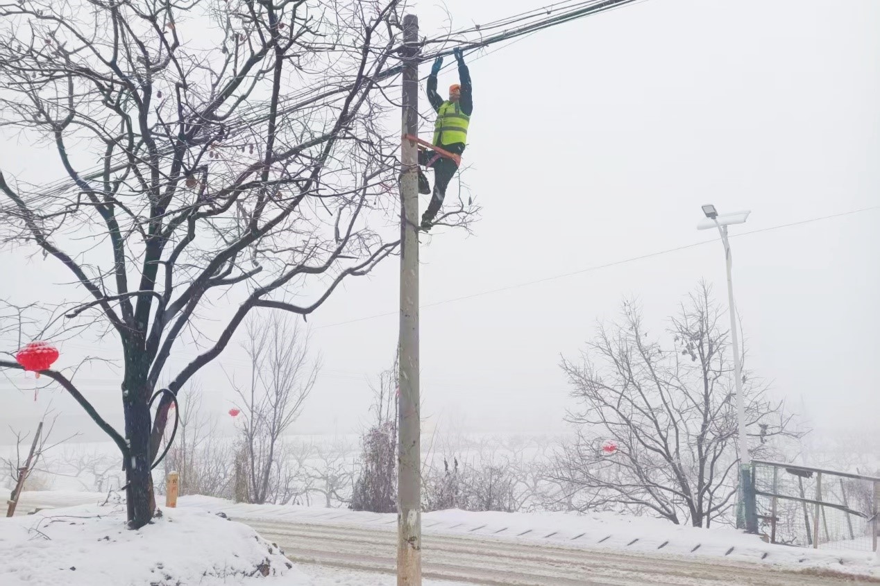CQ9电子【春节我在岗】中国移动：科技向新 温暖春运(图1)