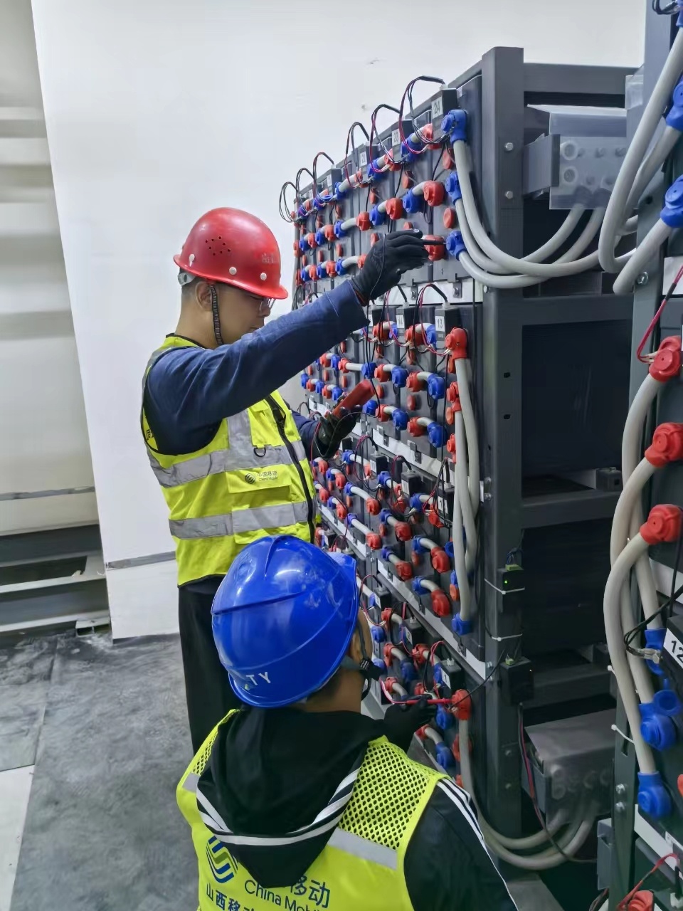 满格守护春节团圆 “移”样坚守“晋”在CQ9电子眼前(图2)