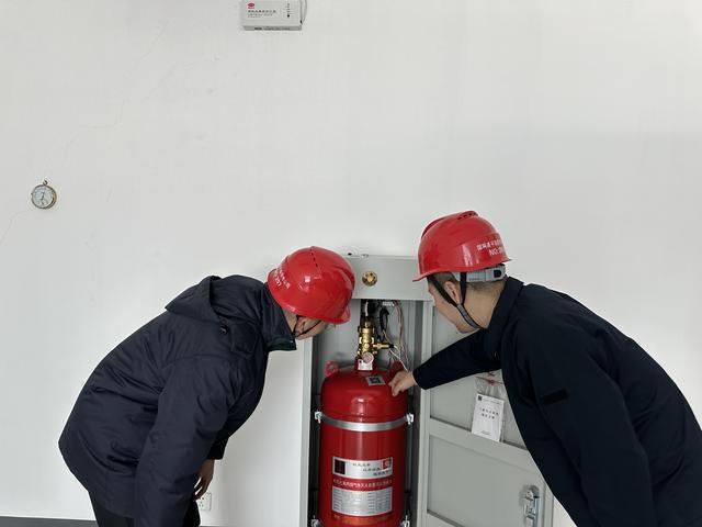 CQ9电子国网遂平县供电公司：严检信息机房 夯实消防安全根基(图1)