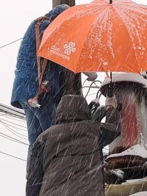 CQ9电子风雪逆行保畅通 万家灯火映担当——山东联通全力应对极端天气 保障通信网络畅通(图4)