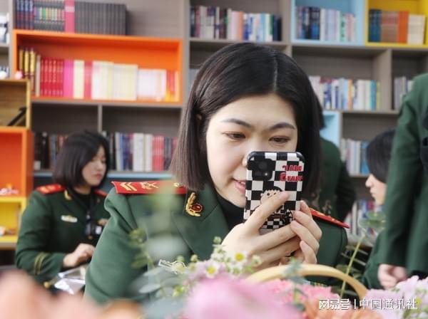 CQ9电子巾帼芳华温暖军营——武警青海省总队通信女兵开展三八妇女节暖心活动(图1)