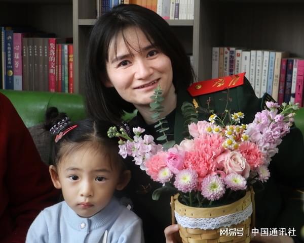 CQ9电子巾帼芳华温暖军营——武警青海省总队通信女兵开展三八妇女节暖心活动(图2)