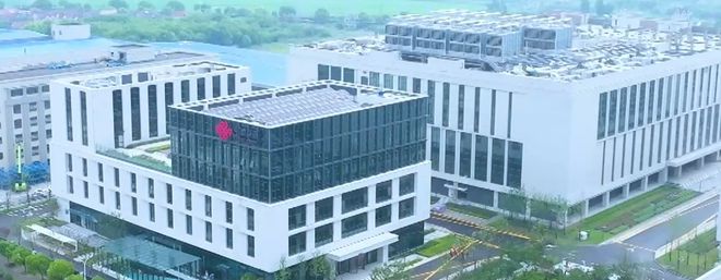 国产算力再传重磅喜讯：联通千CQ9电子卡算力集群正式投产！(图1)