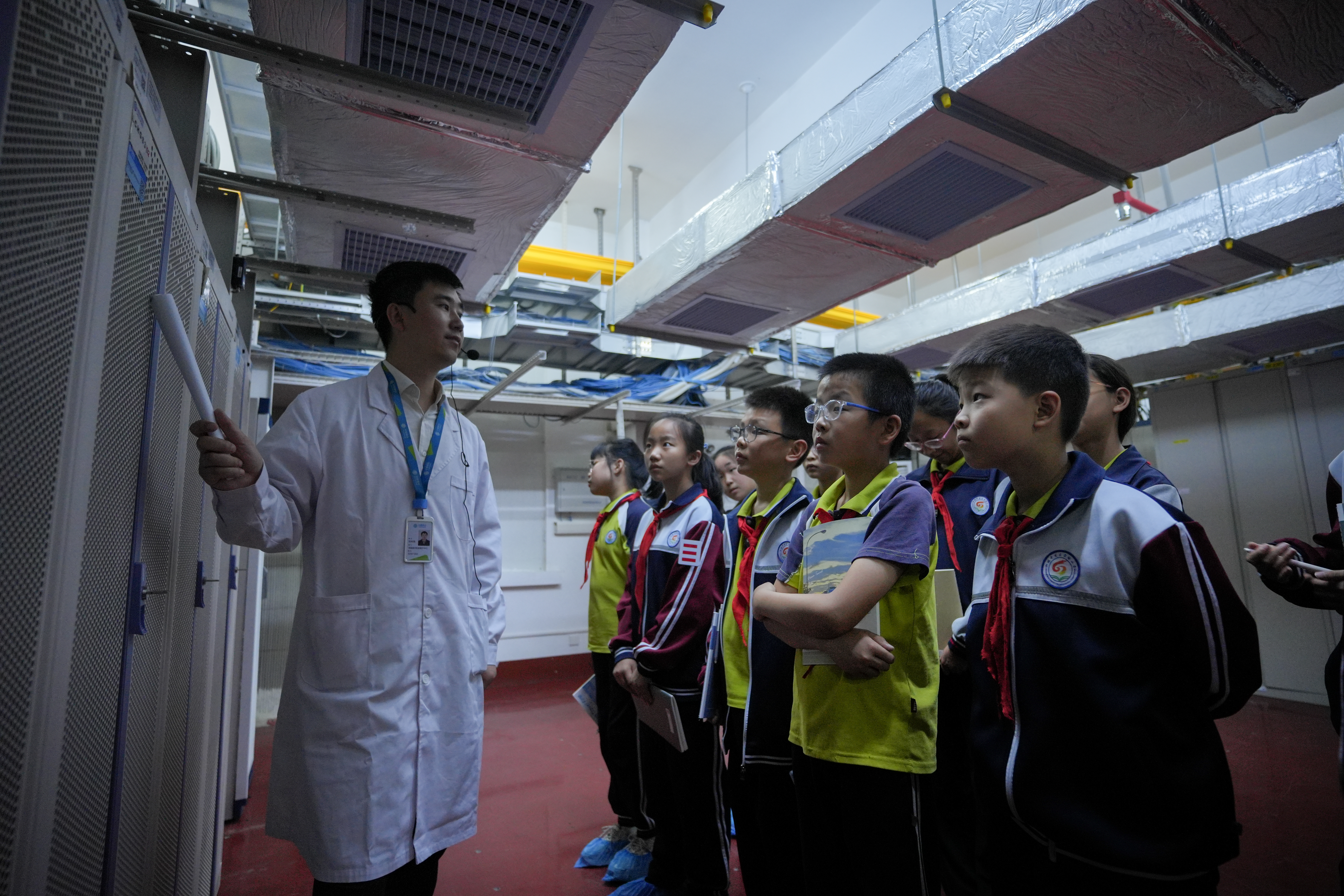 山东移动聊城分公司举办“通信知CQ9电子识普及交流日”活动 助力青少年拥抱数字未来(图4)