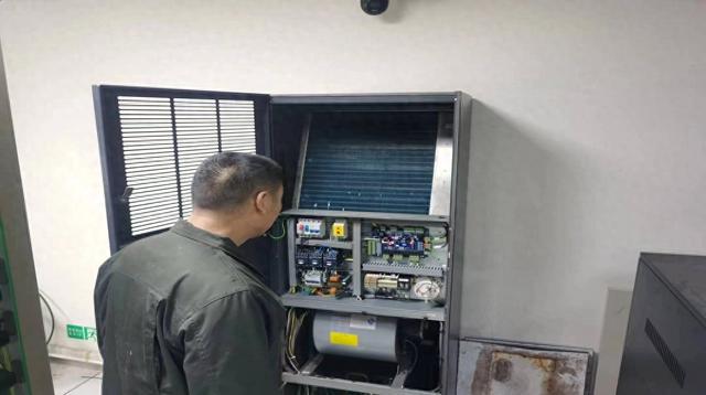 国网新蔡县供电公司：加强信息网络巡检助力电网高考保障CQ9电子(图1)