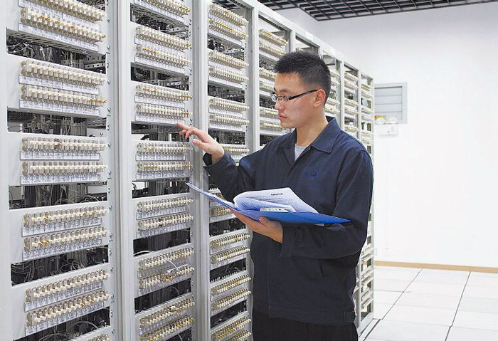 通信行业周报：海外AI或估值提升国内AI迎基本面拐点CQ9电子(图1)