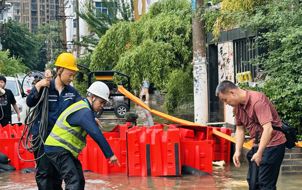 闻汛而动 移路向CQ9电子前中国移动河南公司高效筑牢暴雨通信生命线(图1)