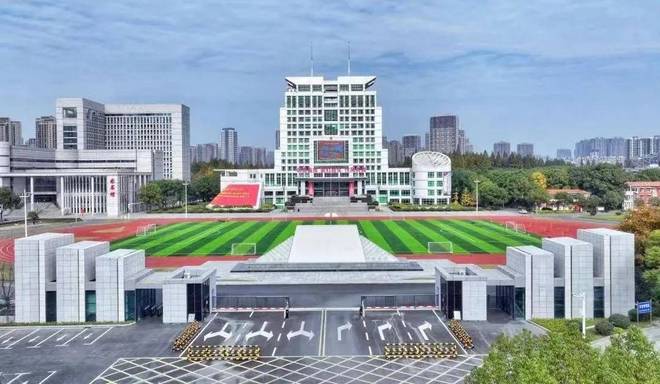 现有五所重点军校集中部署在西安市军改前还CQ9电子坐落着西安通信学院(图3)