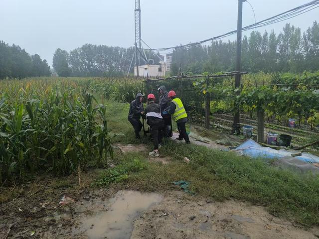 与风雨赛跑 焦作铁CQ9电子塔全力保障通信畅通(图1)