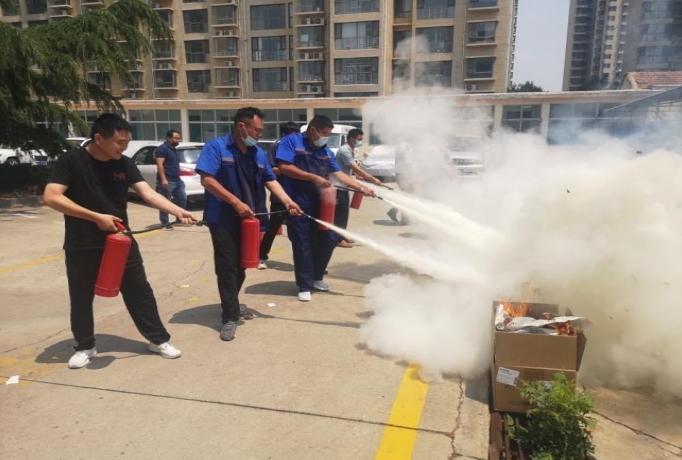 CQ9电子泰安联通新泰分公司：多维度织密消防防护网 精细化管理护运营安全(图1)