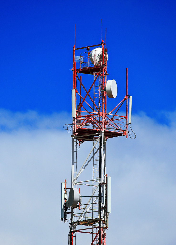 CQ9电子盘中异动 国泰中证全指通信设备ETF跌231%(图1)