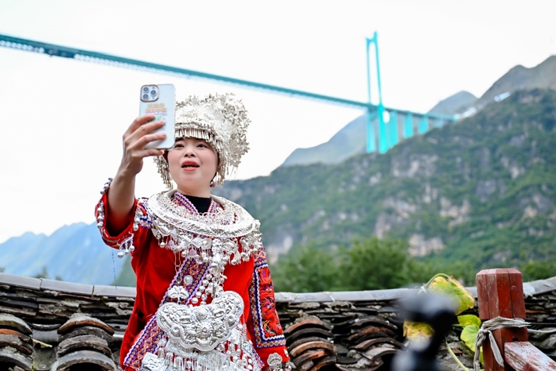 从花江峡谷大桥出发：探访“多彩贵州 移起向新”CQ9电子(图6)