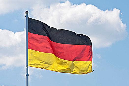 欧委会要求欧盟成员排除中兴、华为设备外交部：损人不利己CQ9电子(图2)