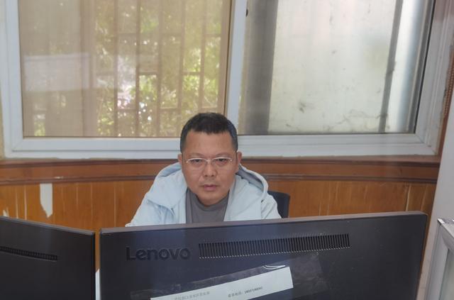 暴雨中的郑州电信 “守夜人”以热血筑牢城CQ9电子市生命(图2)