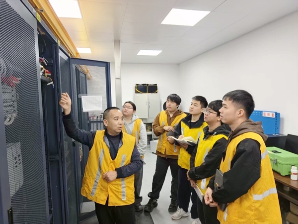 “师父共享制”让技能传承“活”起来CQ9电子(图1)