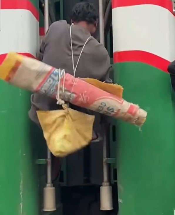 印度火车玩手机实测：5GCQ9电子是传说插座要疯抢这些套路专坑游客(图2)