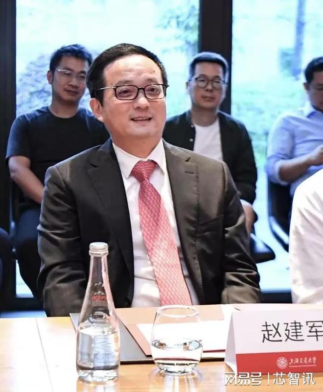 CQ9电子TP-Link创始人赵建军申请特朗普金卡(图1)