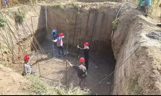 “5G基站”施工时被执法部门叫停发现红头文件为伪造CQ9电子有公司垫资近200万；陕西省通信管理局：没有此“合作”项目；警方正在调查(图1)