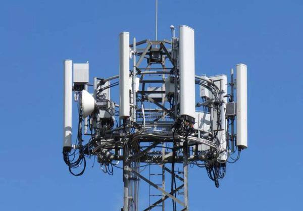 CQ9电子北向资金一季度持仓披露 电力设备、电子、通信三大板块持仓市值增幅显著(图1)