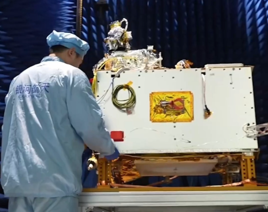 把5G基站搬上天！国内首颗CQ9电子通感智算卫星入轨：100Gbps高速星地激光通信(图1)